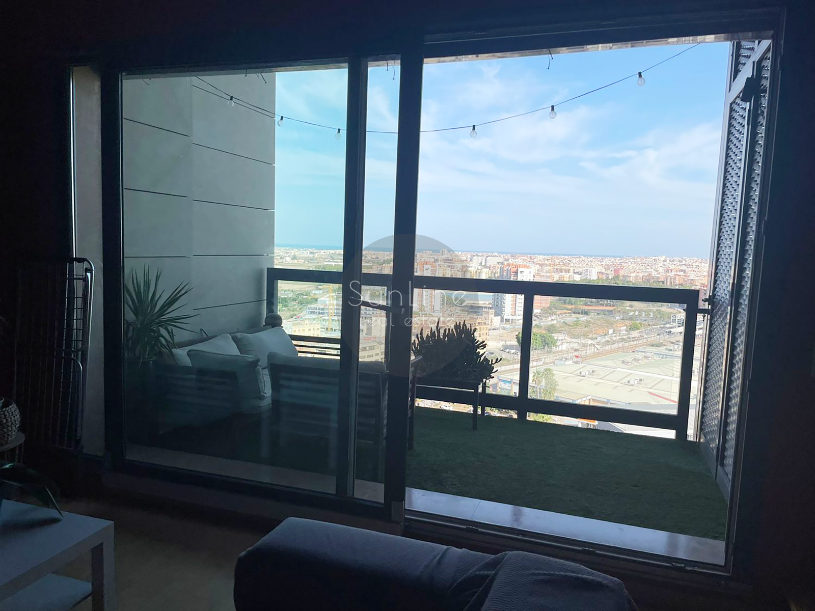 Apartamento dúplex de diseño con piscina en Burjassot