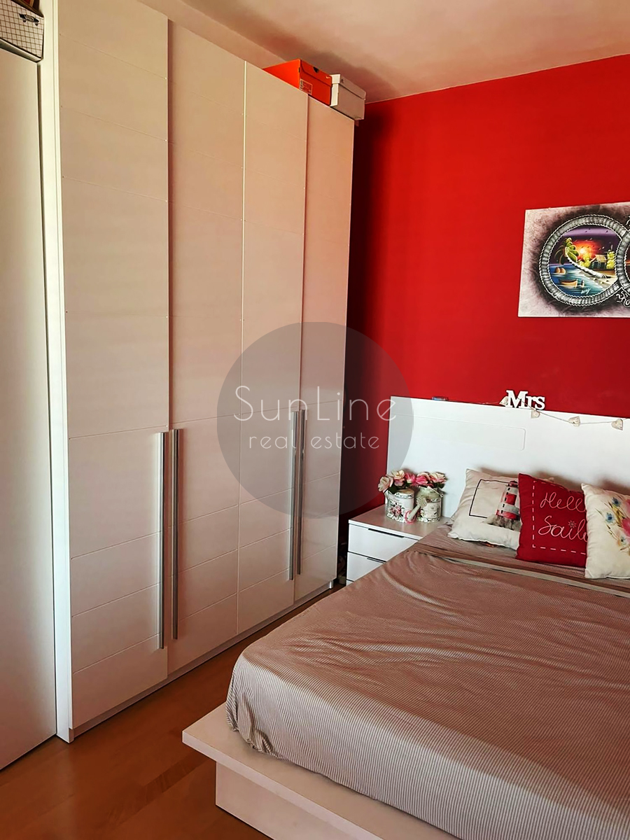 Apartamento dúplex de diseño con piscina en Burjassot