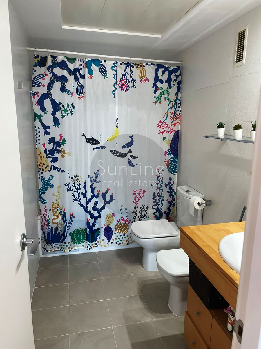 Apartamento dúplex de diseño con piscina en Burjassot