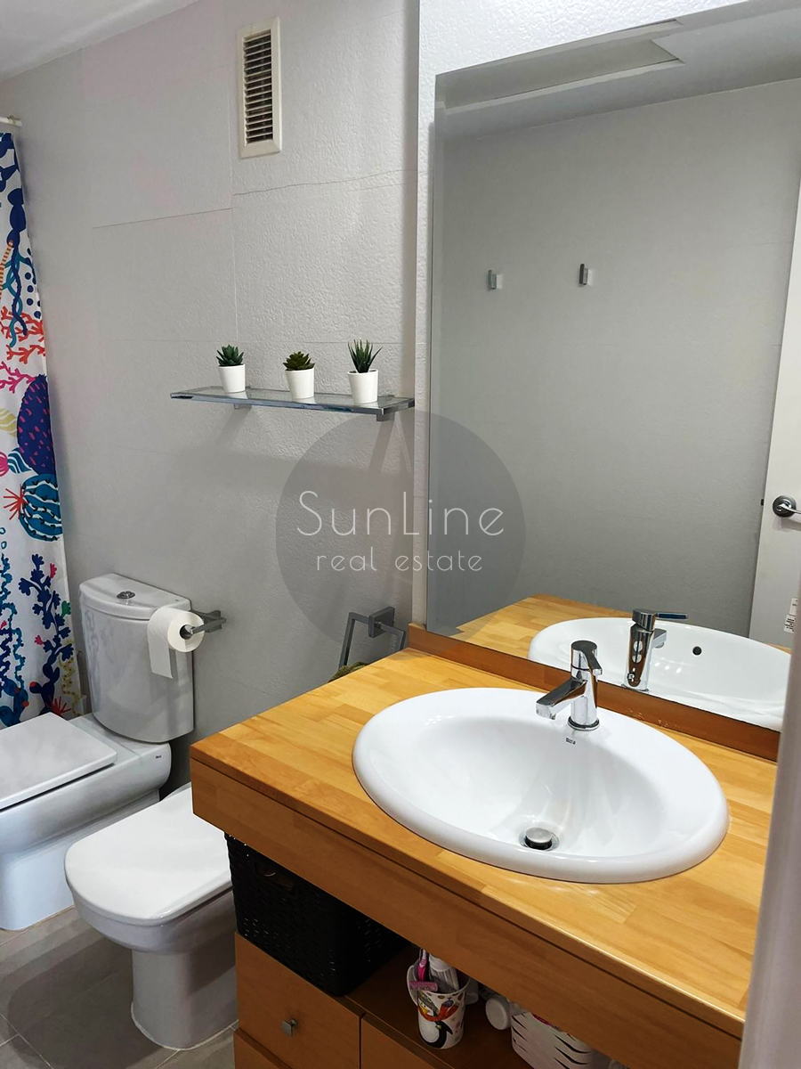 Apartamento dúplex de diseño con piscina en Burjassot