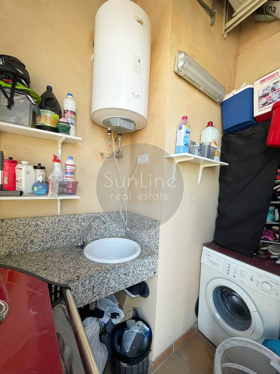 Apartamento dúplex de diseño con piscina en Burjassot