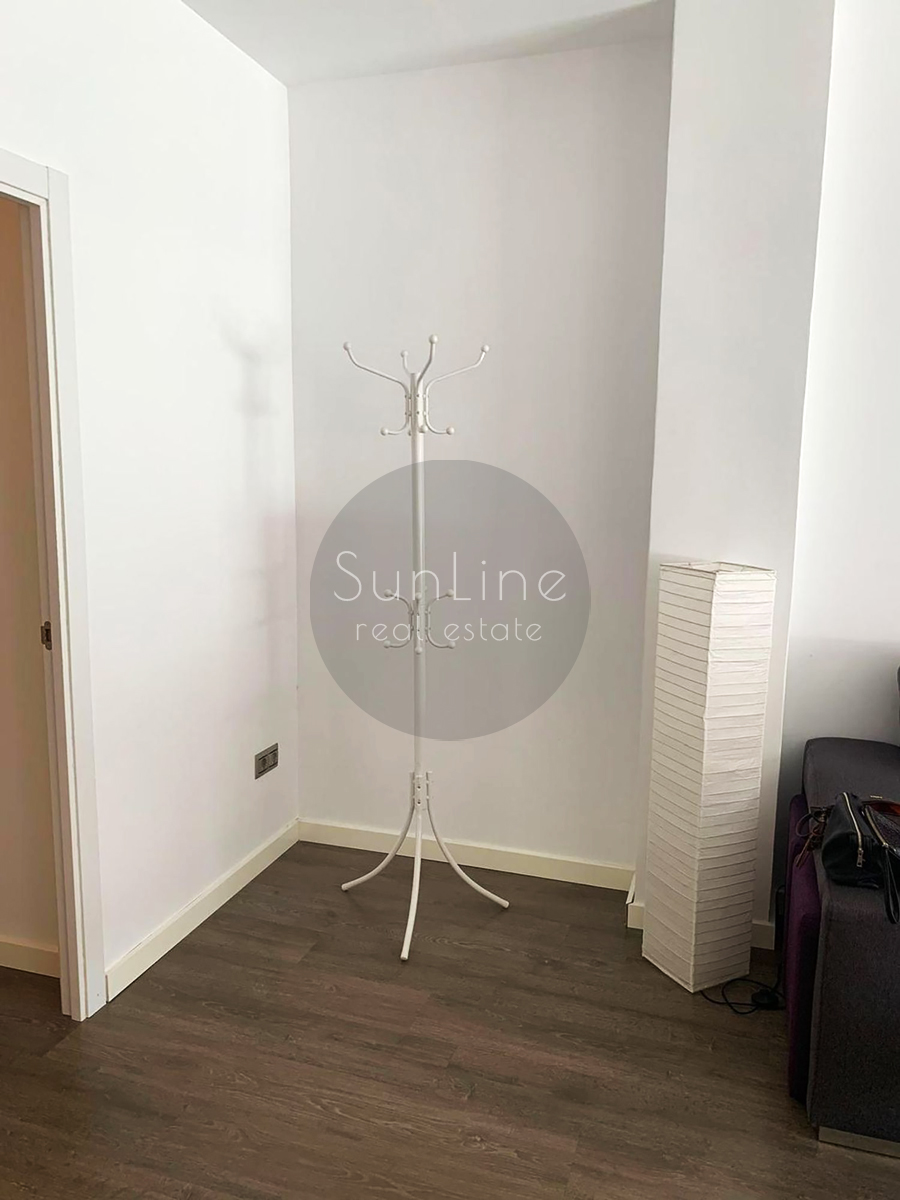 Apartamento con balcón y terraza independiente en la zona de El Botànic
