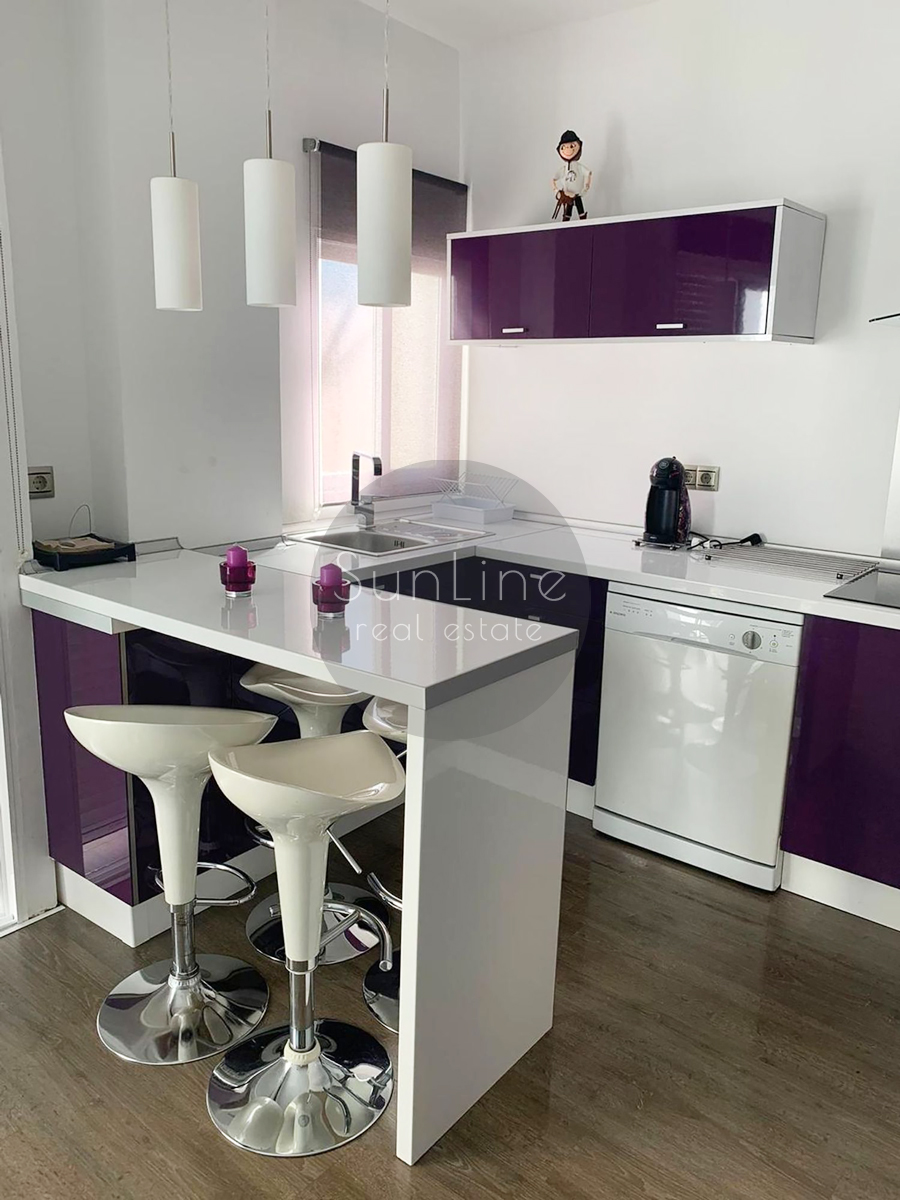 Apartamento con balcón y terraza independiente en la zona de El Botànic