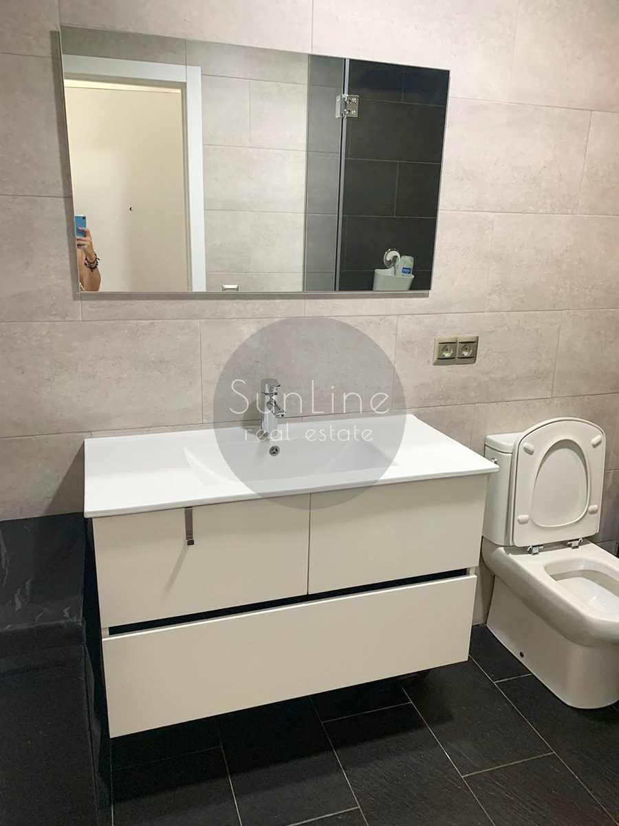 Apartamento con balcón y terraza independiente en la zona de El Botànic