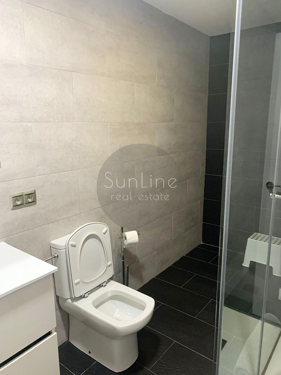 Apartamento con balcón y terraza independiente en la zona de El Botànic