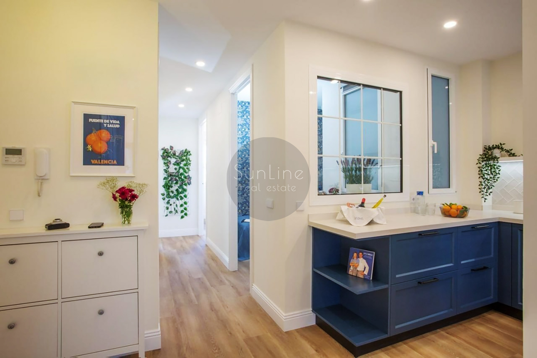 Modern apartment 91 m² with 3 bedrooms and 2 bathrooms in Russafa