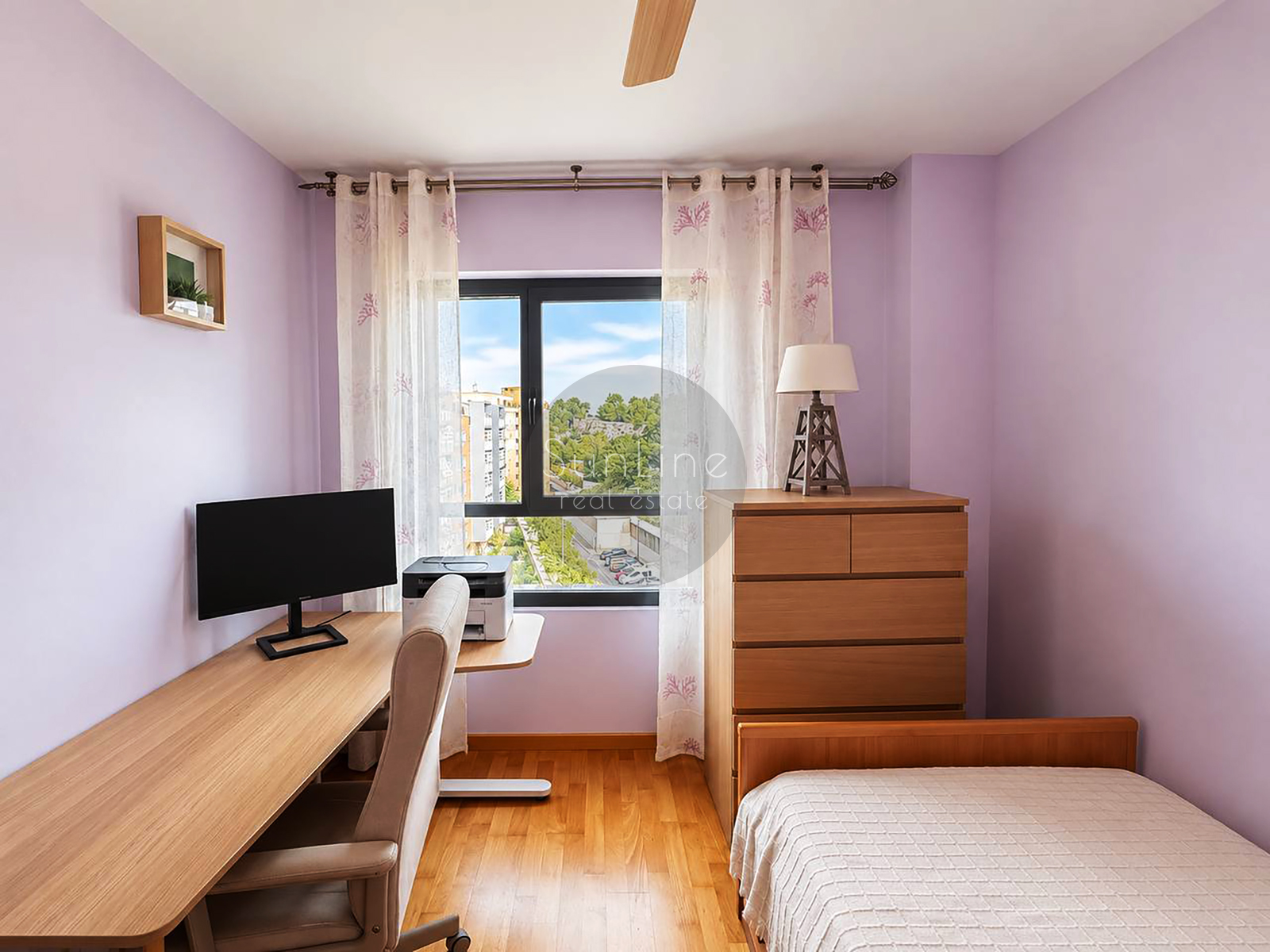 Spacious 3-bedroom apartment with garage and pool in Casas Verdes