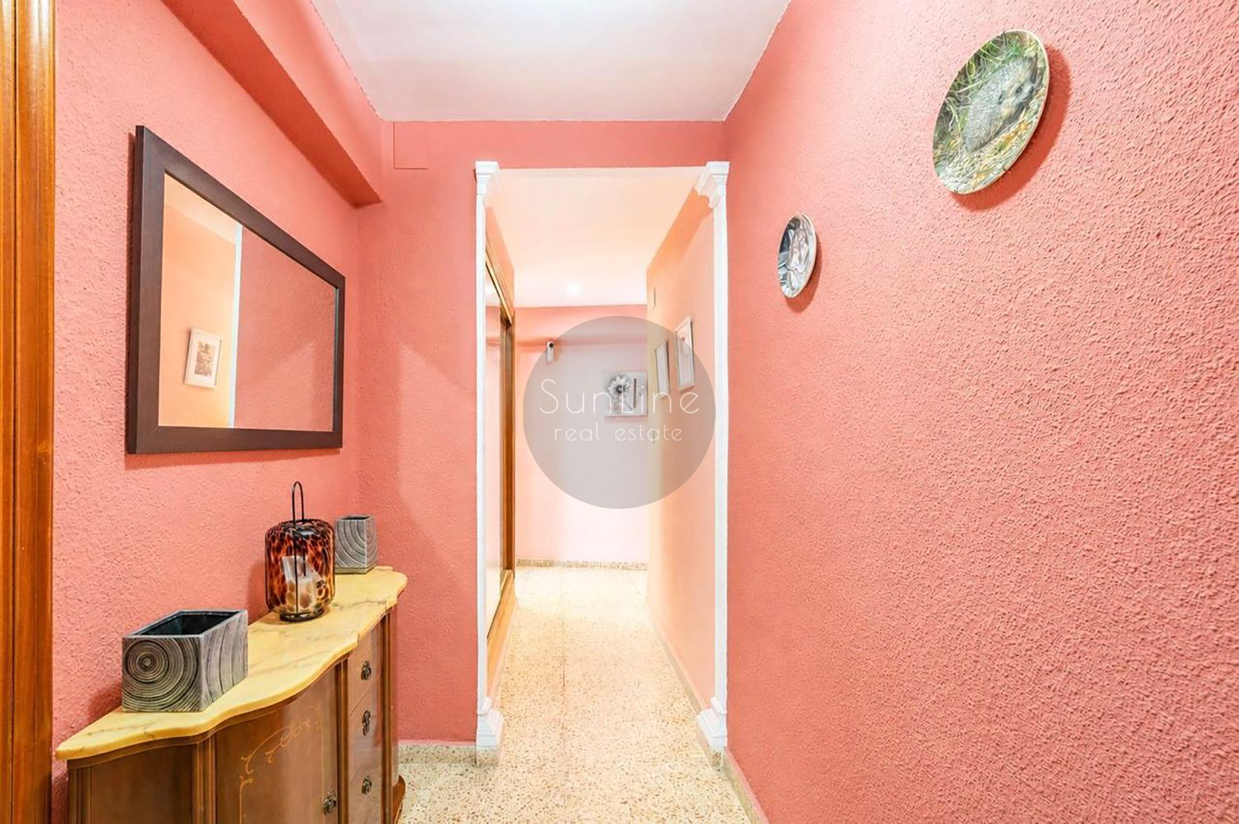Bright 100 m² apartment with 4 bedrooms, balcony and elevator
