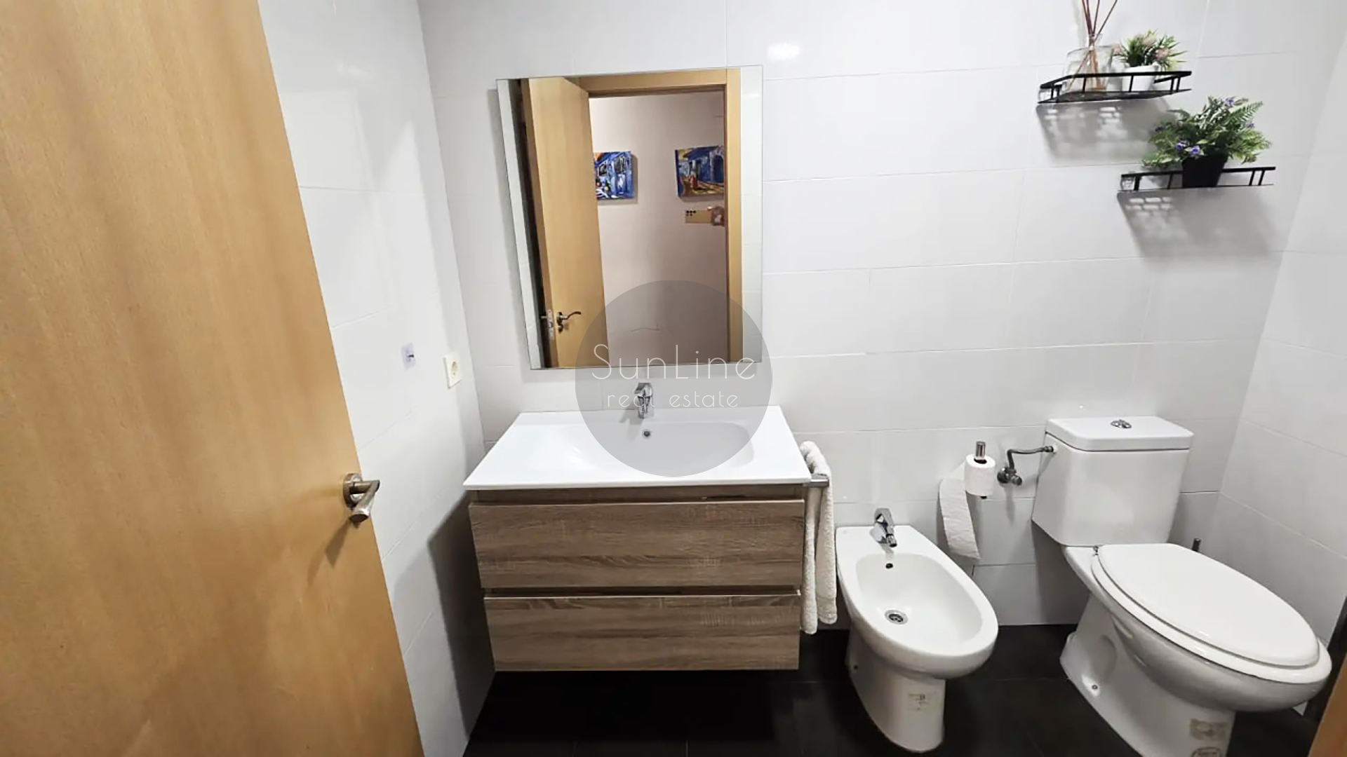 Apartment with 4 bedrooms, pool and 2 parking spaces in La Pobla de Vallbona