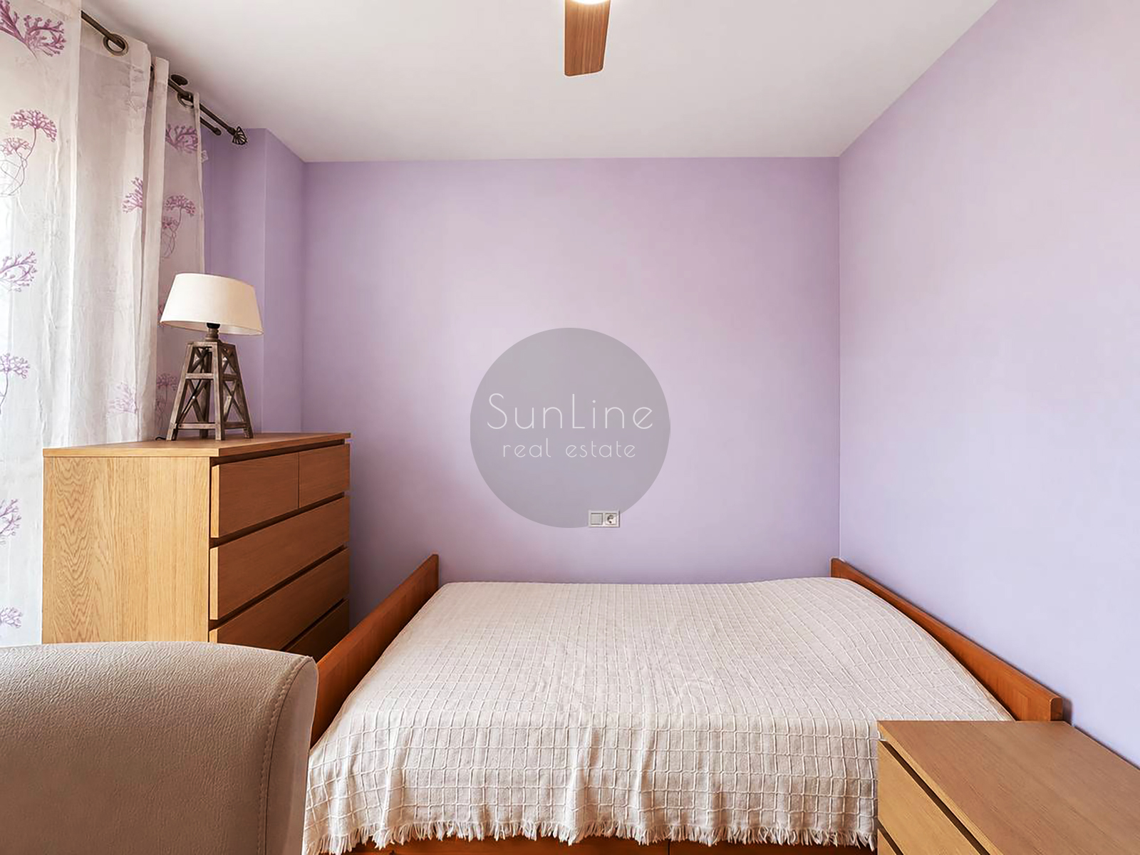 Spacious 3-bedroom apartment with garage and pool in Casas Verdes