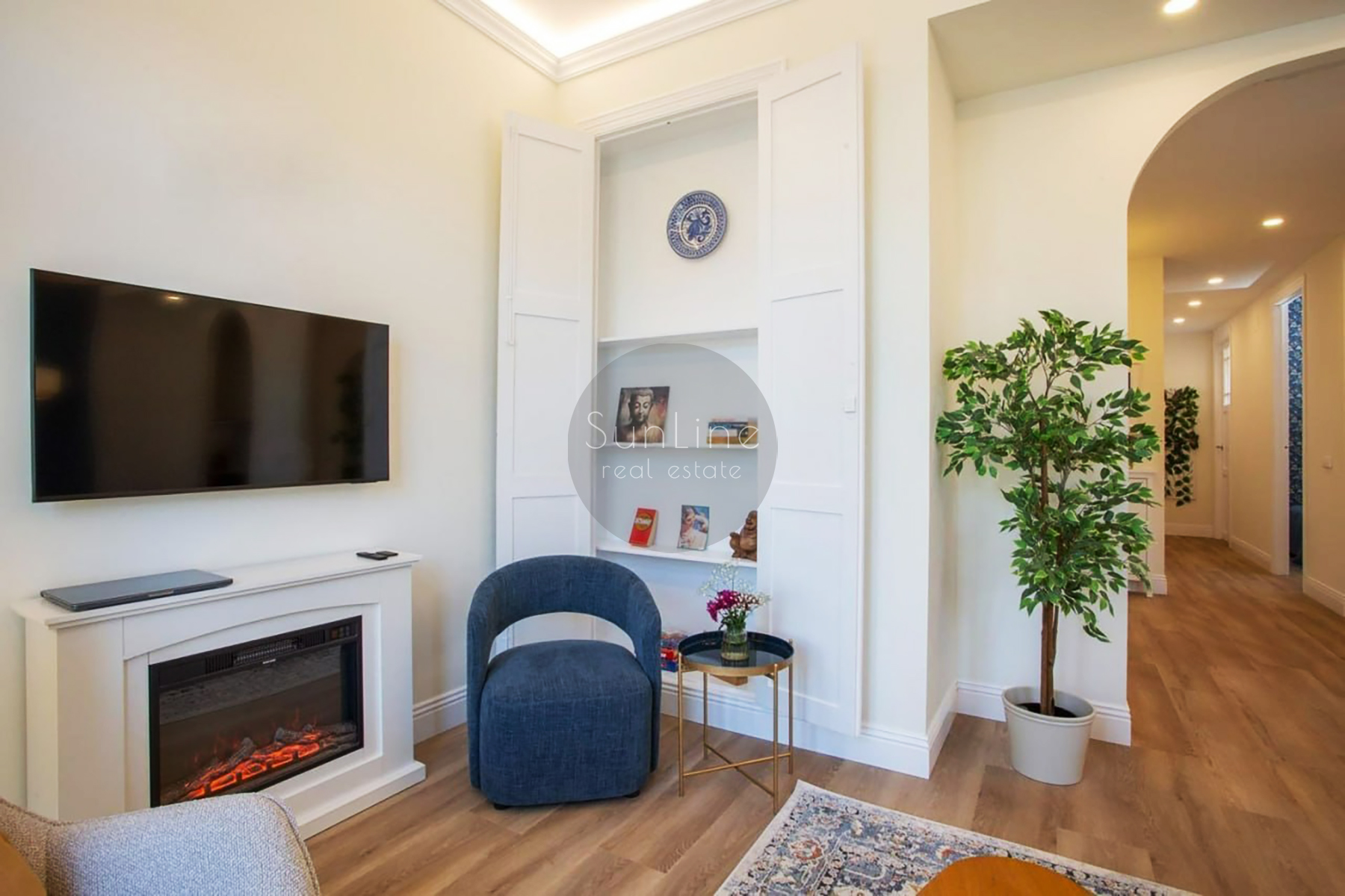 Modern apartment 91 m² with 3 bedrooms and 2 bathrooms in Russafa