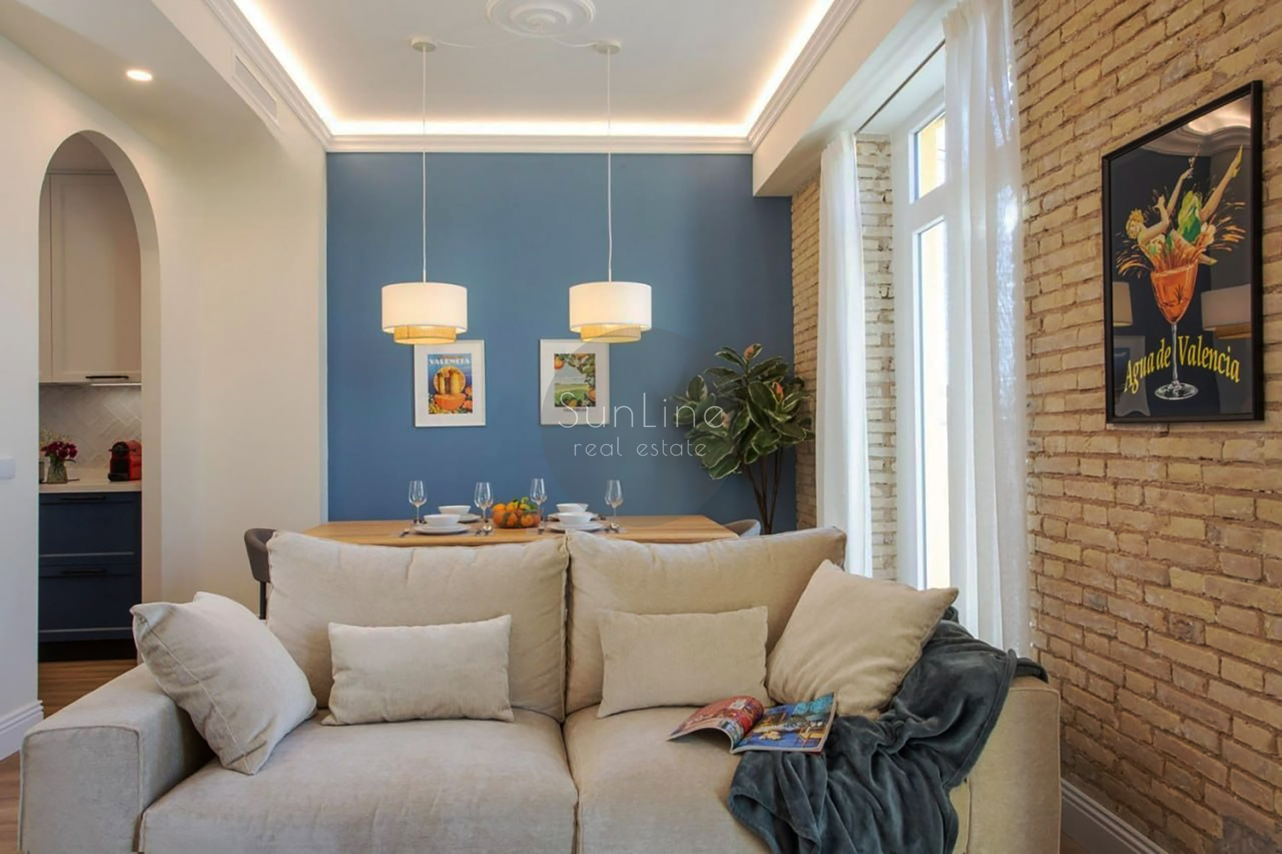 Modern apartment 91 m² with 3 bedrooms and 2 bathrooms in Russafa