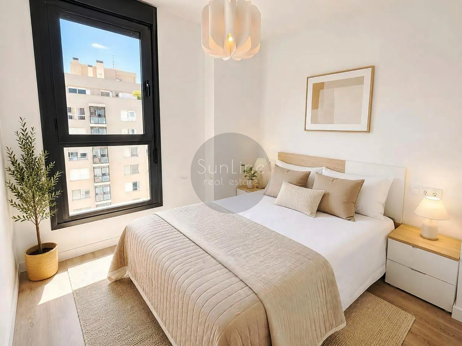 Rent of a modern 3-bedroom apartment with a balcony and view of the City of Arts and Sciences