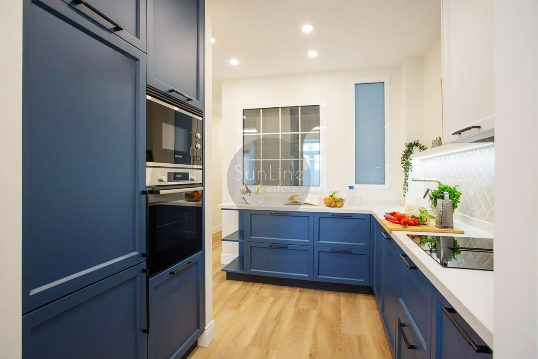 Modern apartment 91 m² with 3 bedrooms and 2 bathrooms in Russafa
